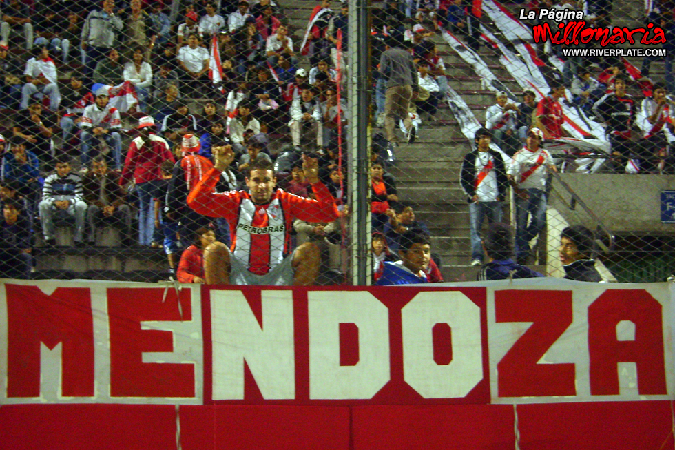 River vs Independiente (Beneficio - Salta 2009) 13